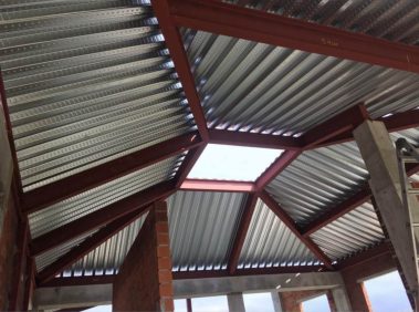 Obra cubierta metálica